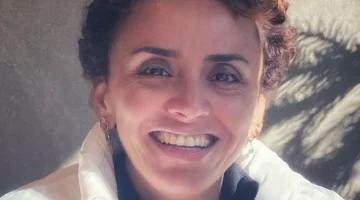 رحيل والد علا رشدي.. موعد صلاة الجنازة وتفاصيل الدفن في القاهرة اليوم الأربعاء